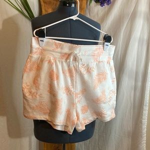 Sweatshirt project shorts with tropical 🌴 print. XL